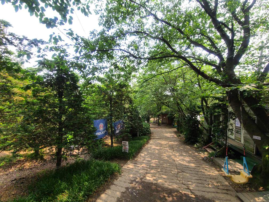 범바위캠핑정원
