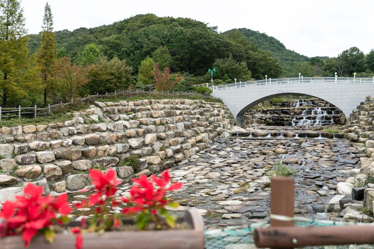 화명수목원