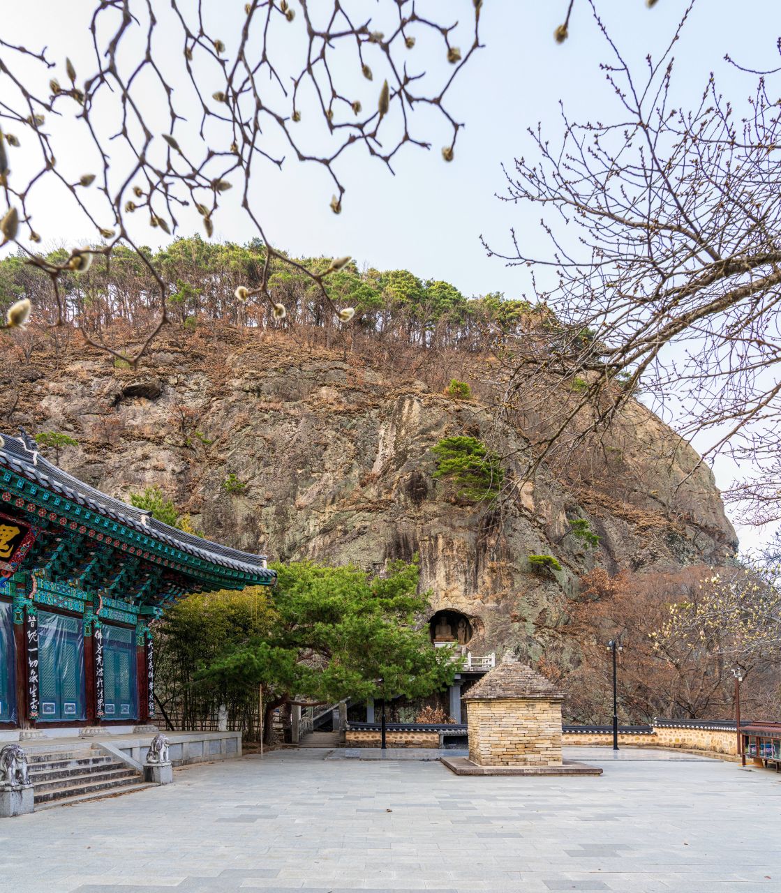 군위 삼존석굴 모전석탑