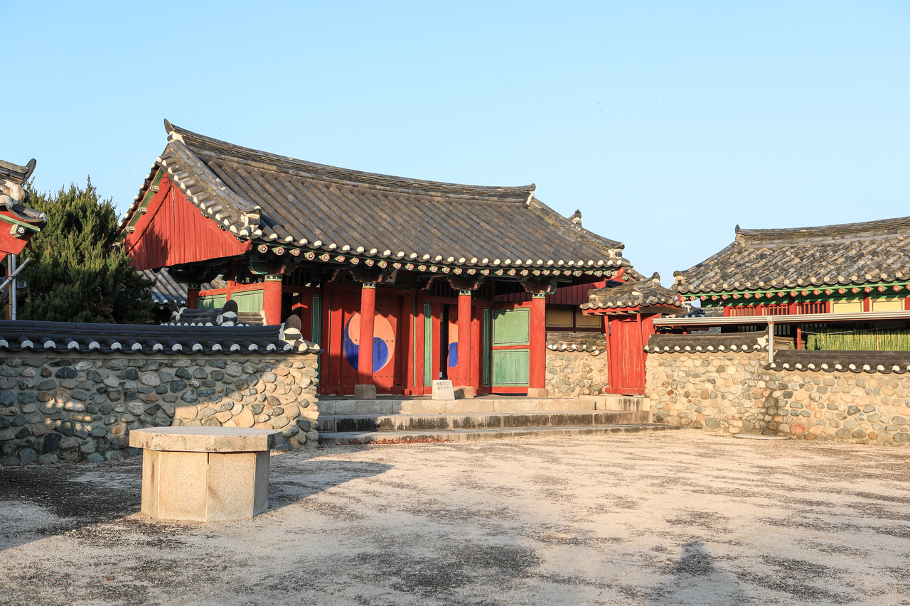 숭덕전