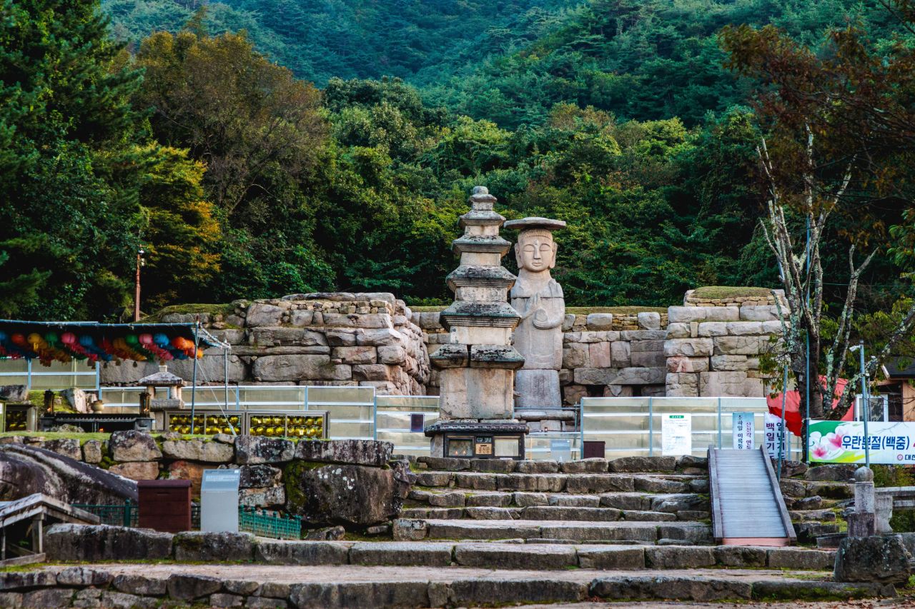 충주 미륵대원지