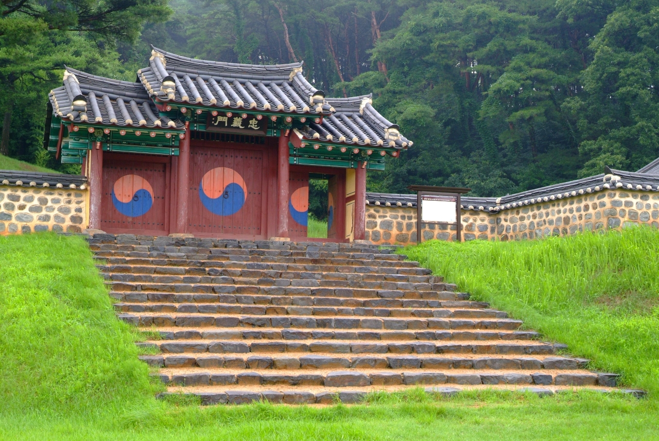 김좌진장군묘