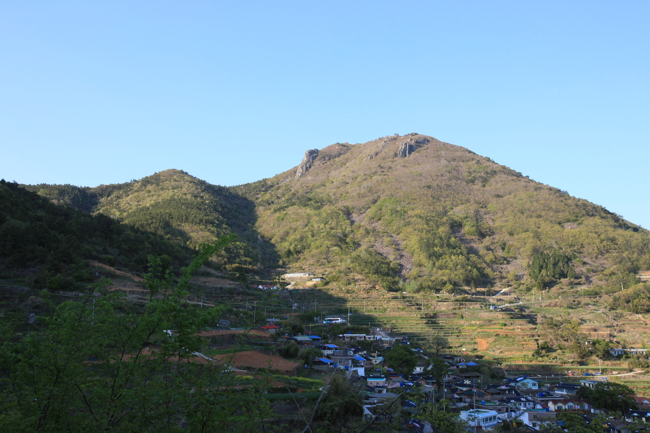 설흘산