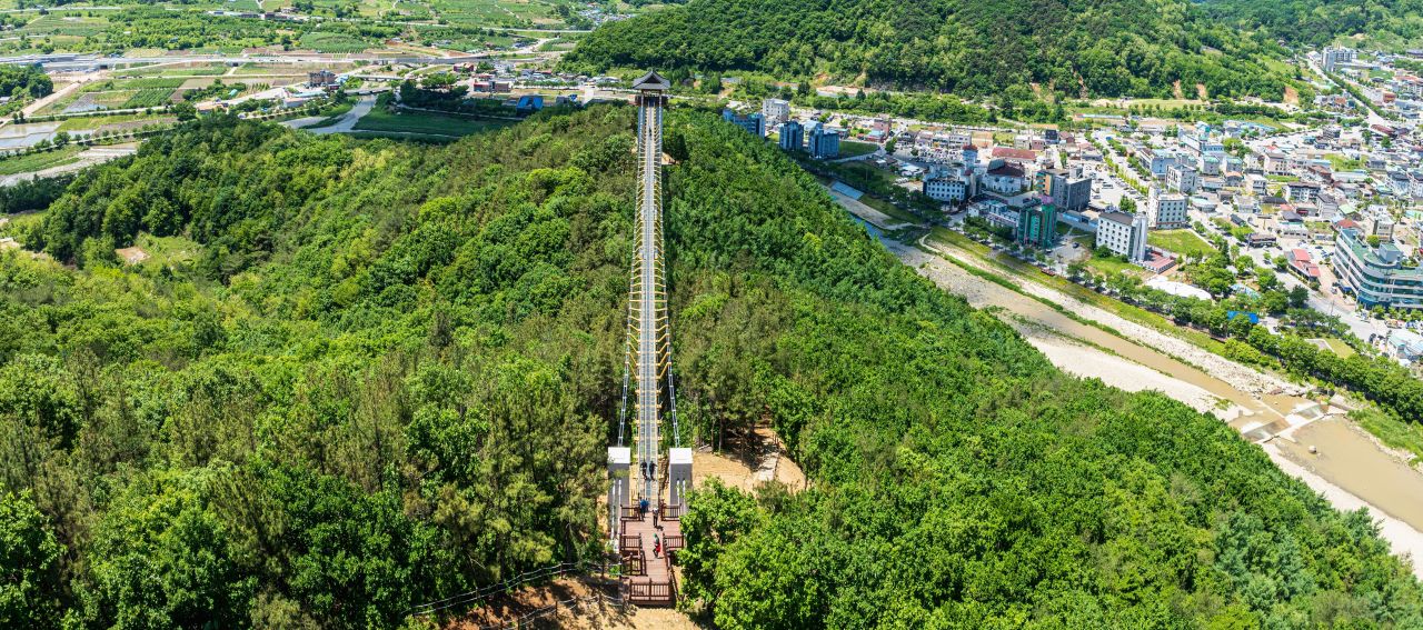 봉명산 출렁다리