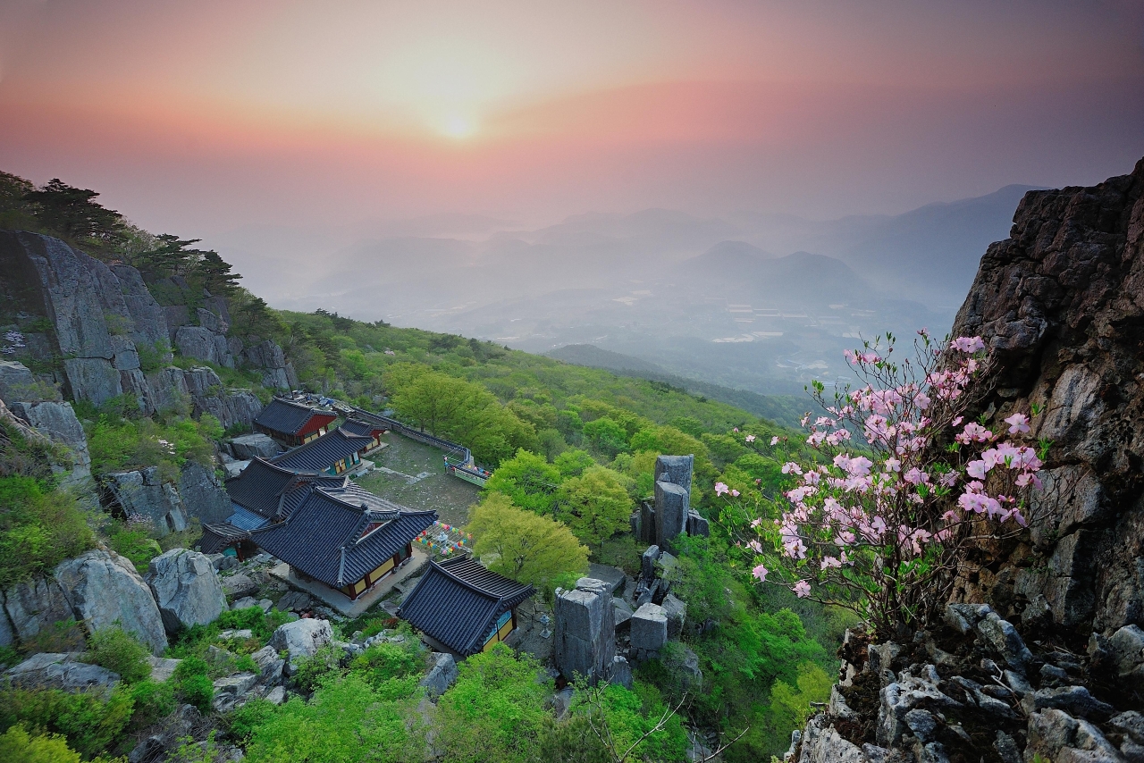 규봉암의 봄