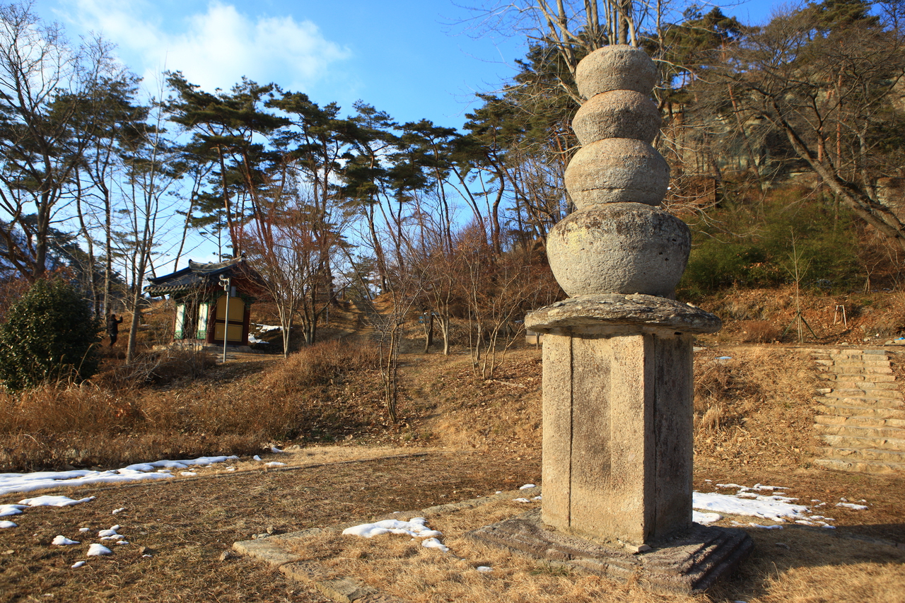 원형구형탑