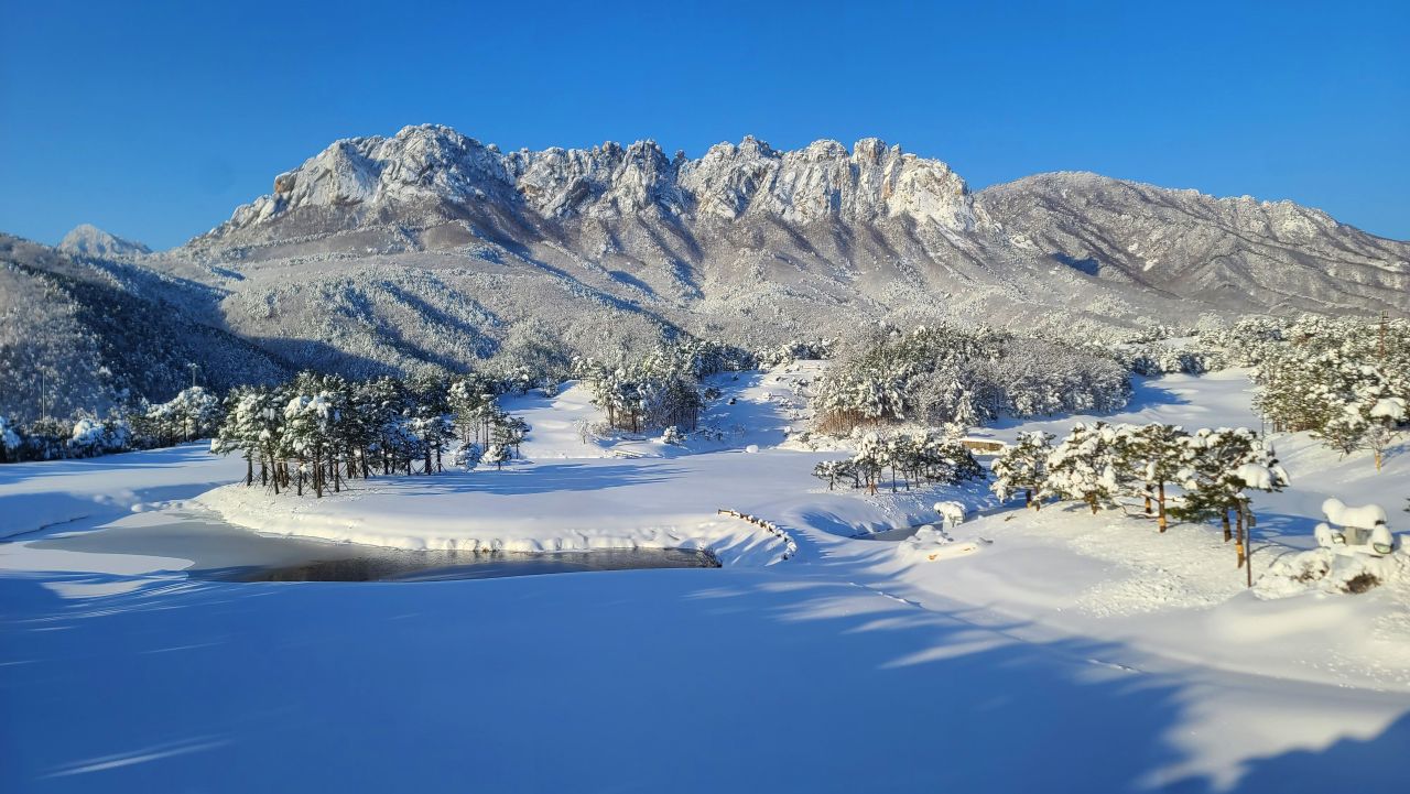 울산바위 설경