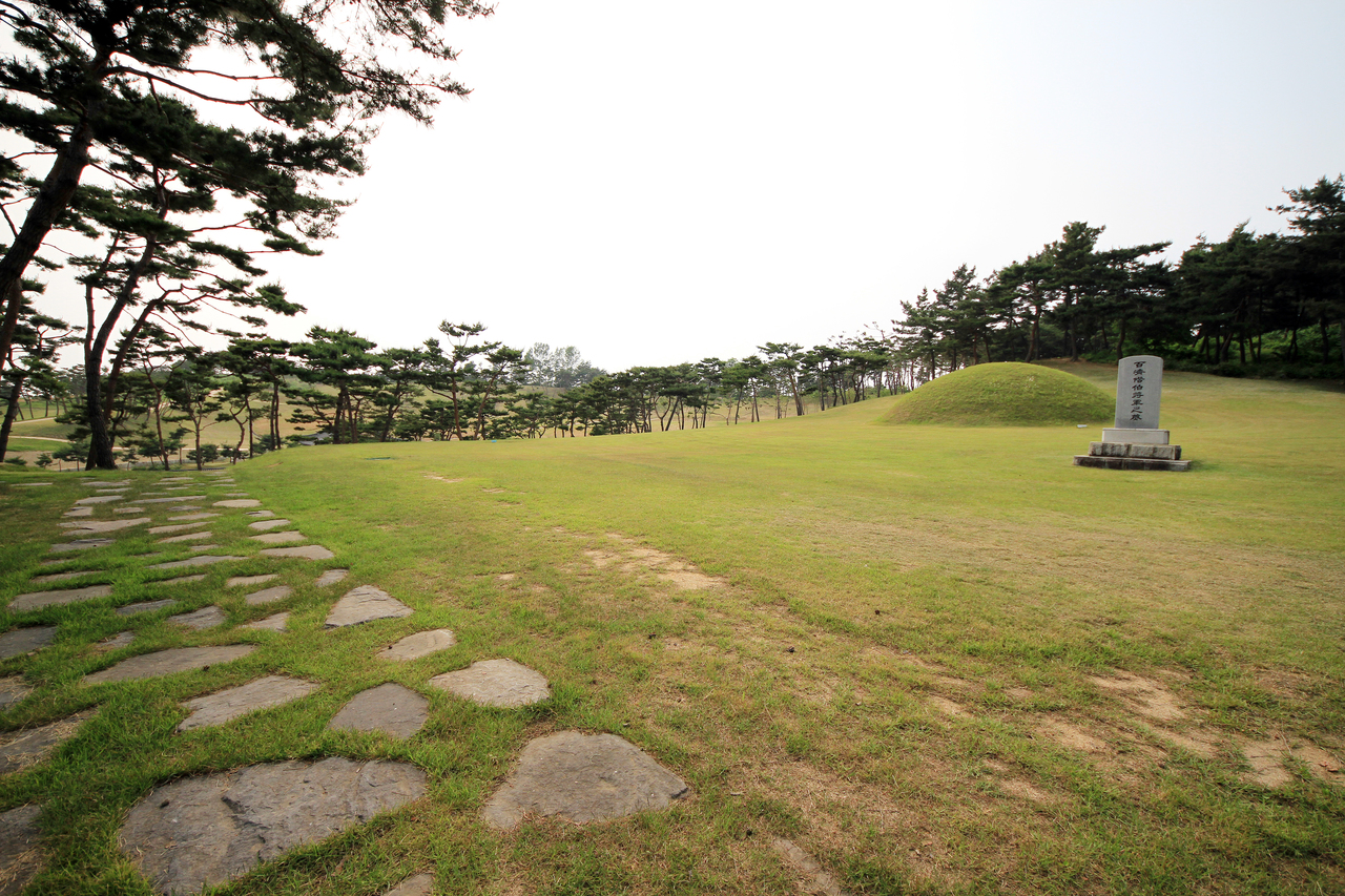 계백장군묘