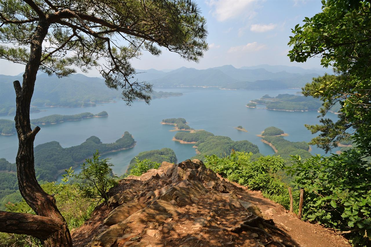 충주호 악어섬
